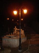Oświetlenie na cmentarzu